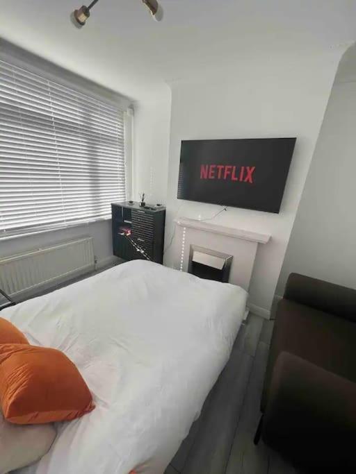 Seaforth 2 Bedroom With Parking And Garden By Rockmanstays Apartment Southend-on-Sea