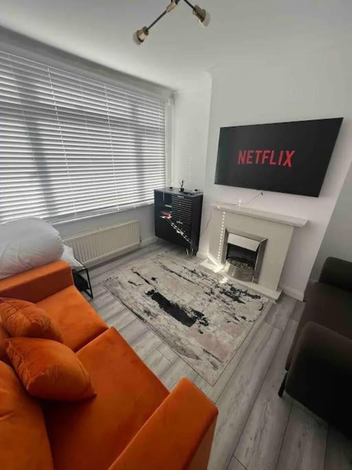 Apartment Seaforth 2 Bedroom With Parking And Garden By Rockmanstays